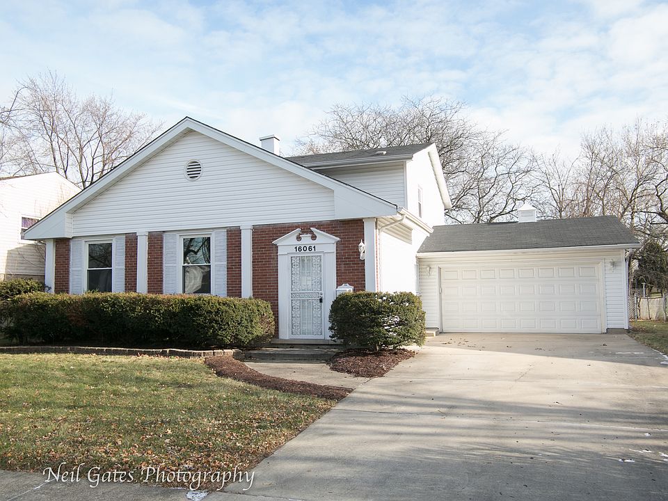 1st image of 16061 Woodlawn East Ave