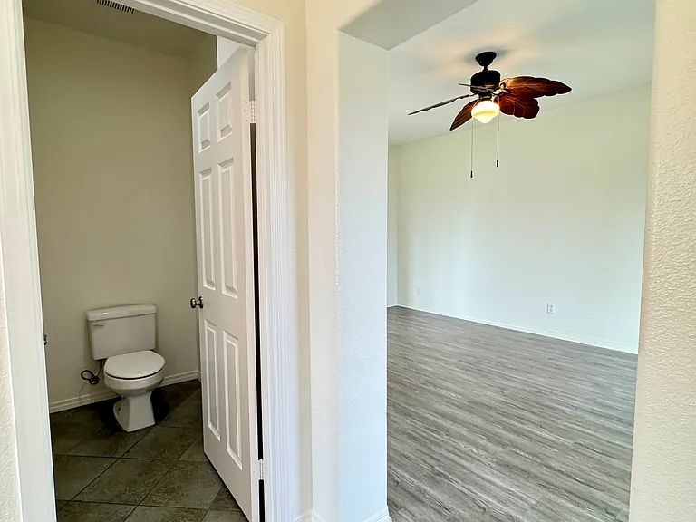 1331 Bayside Cir — Photo 80