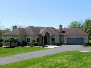 2326 Herb Rd, Temple, PA 19560