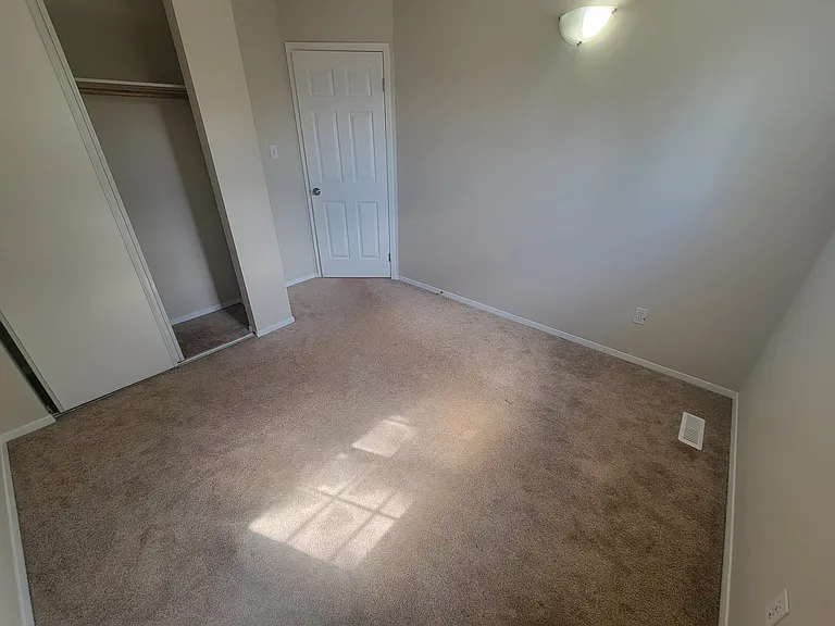 8006 15a Ave NW — Photo 13