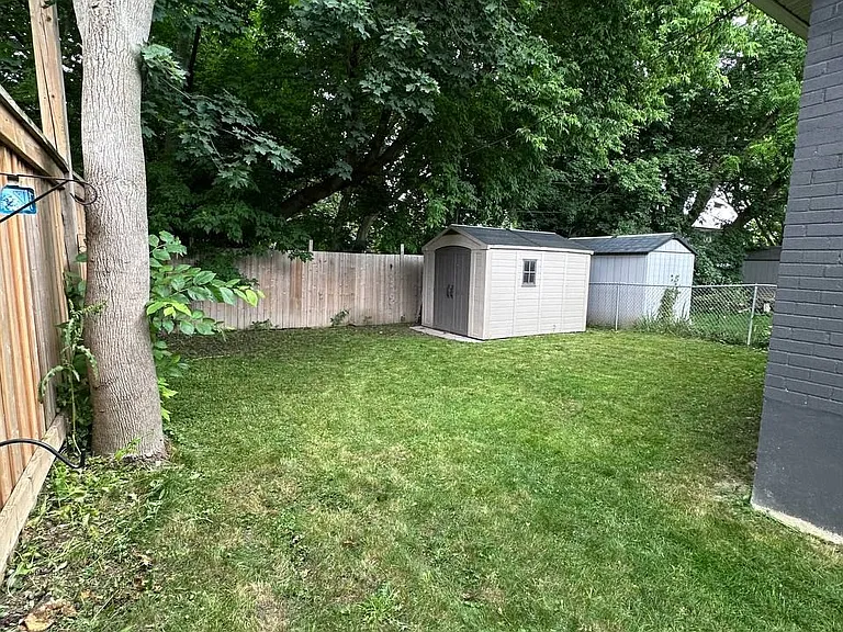 112 Walter Ave #MAIN — Photo 27