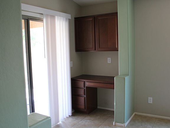 4th image of 28825 N Gold Ln