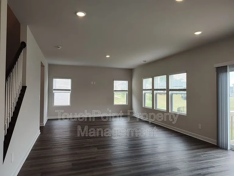 115 Sentinel Ct — Photo 13