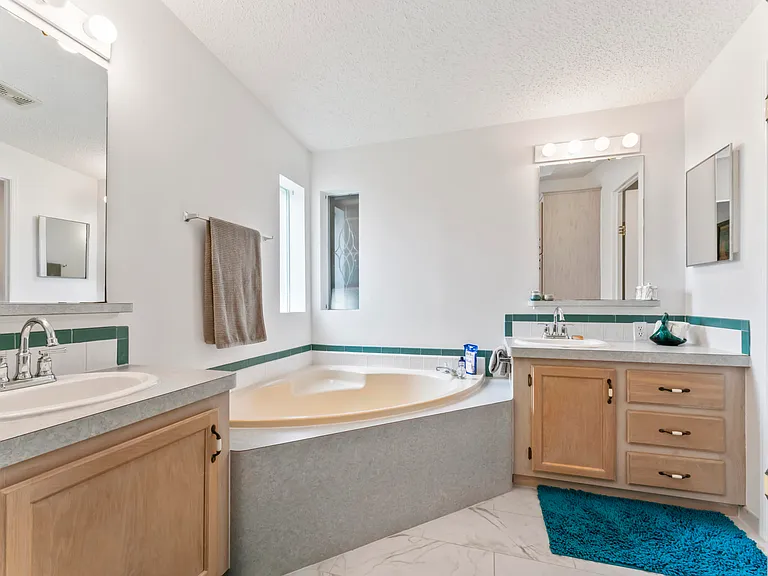 8913 SW Chevy Cir — Photo 12