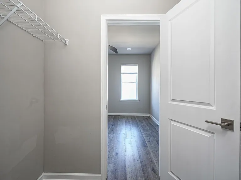 1910 Pierce St — Photo 21