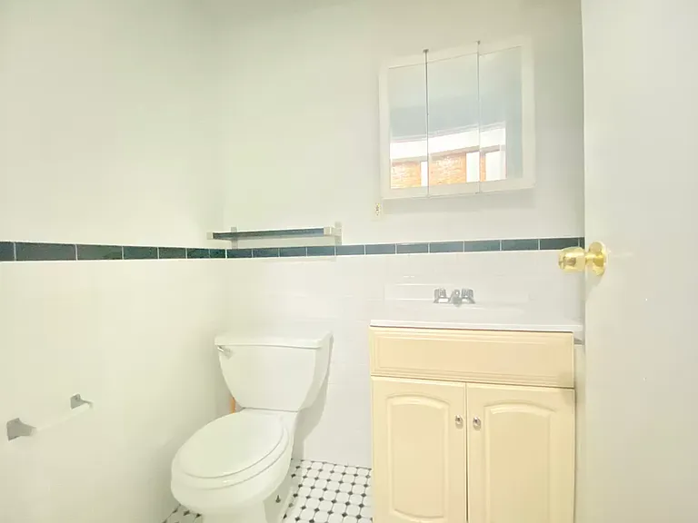 118 E 102nd St #1D — Photo 13