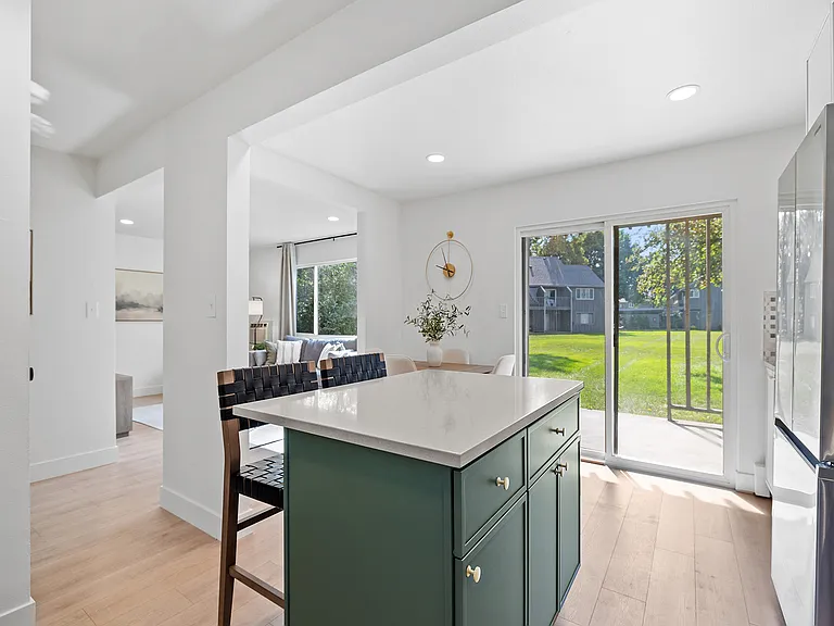 705 E Drake Rd #L51 — Photo 9
