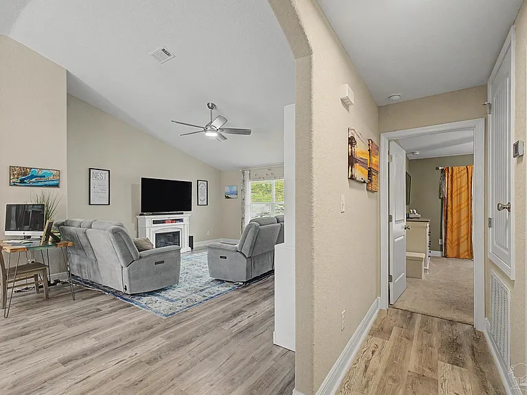 3613 Berkley Ln — Photo 7