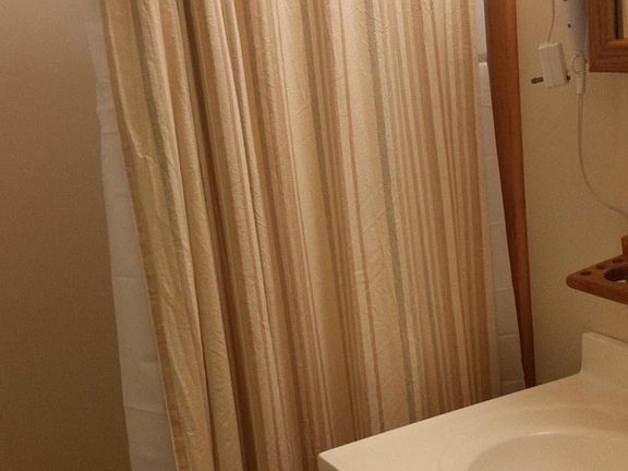 4th image of 3263 N Lakeshore Dr #5