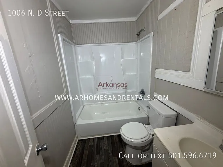 1006 N D St — Photo 7