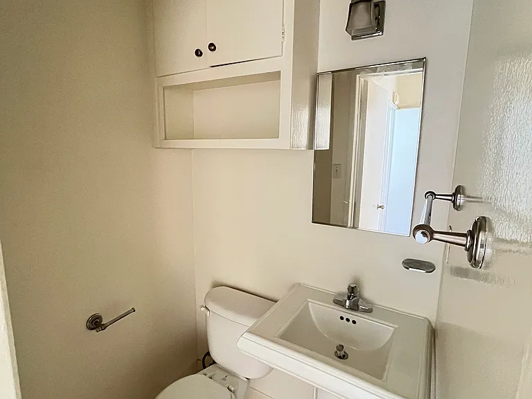 11746 Goshen Ave #7 — Photo 5