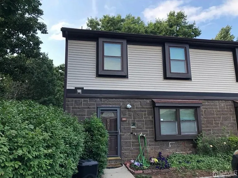 8201 Hana Rd — Photo 1