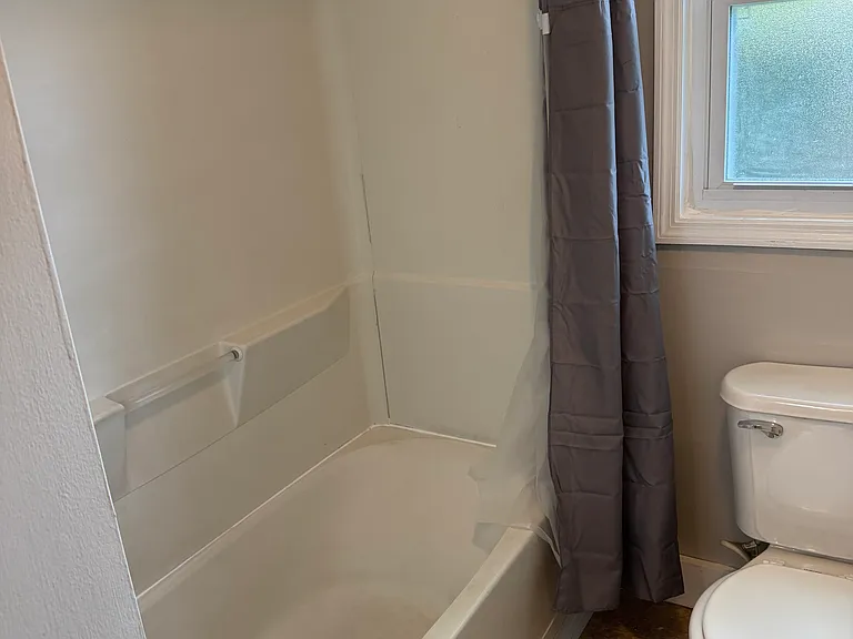 928 Jefferson St — Photo 15