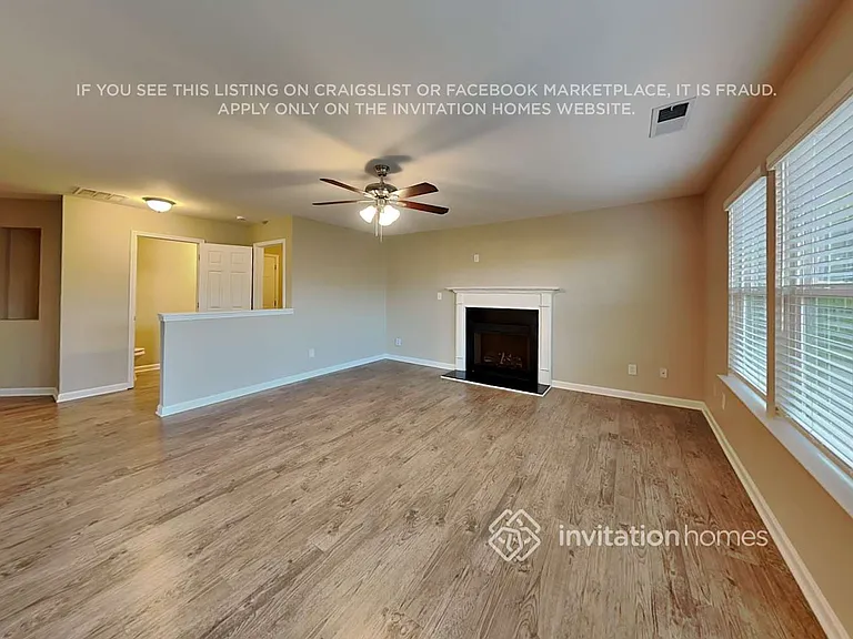 925 Donington Cir — Photo 4