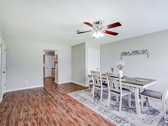 2nd image of 4958 Bellaire Ave