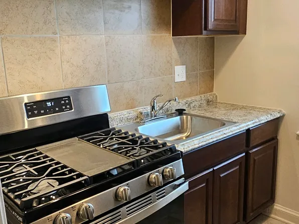 3304 Pennsylvania Ave SE #212, Washington, DC 20020