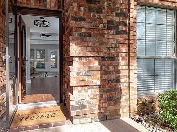 3rd image of 7829 Aubrey Ln