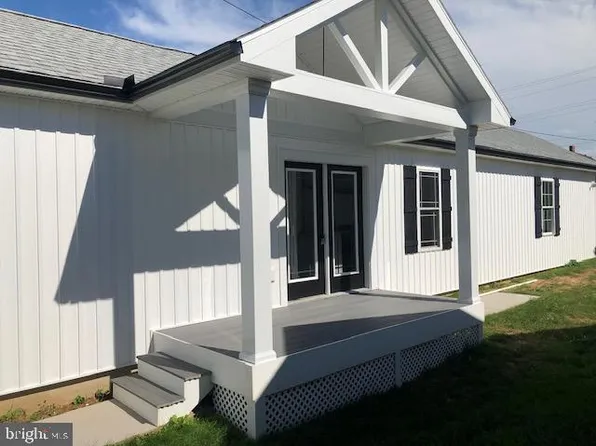 330 Linden Ave, Hanover, PA 17331