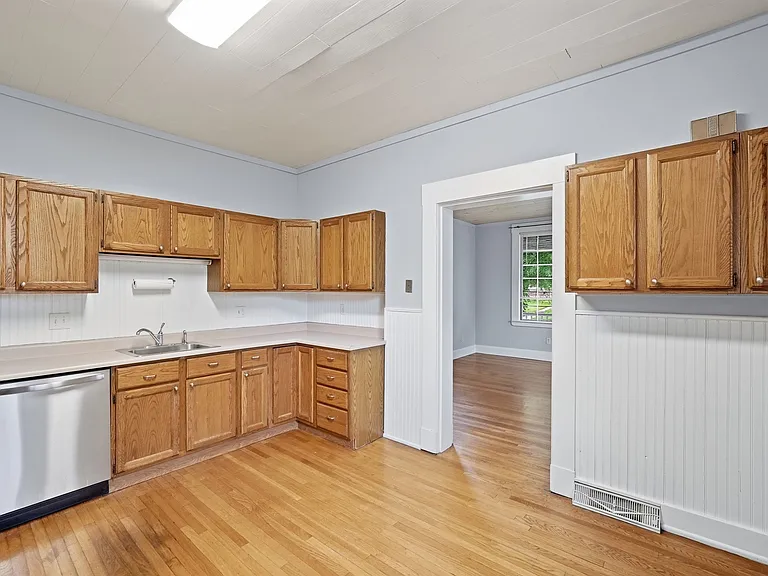 3774 Drake Ave — Photo 14