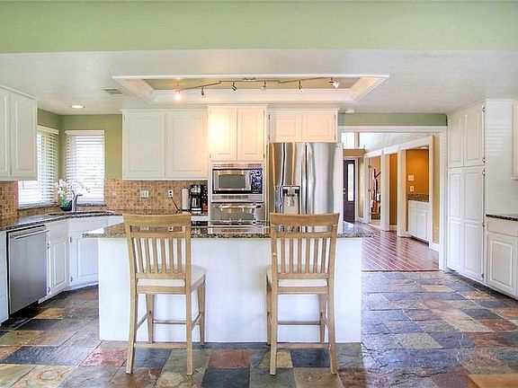 5th image of 1416 Mockingbird Dr