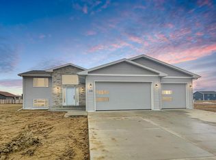 335 7th Ave SW, Surrey, ND 58785