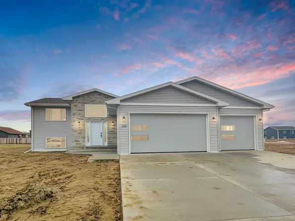 335 7th Ave SW, Surrey, ND 58785