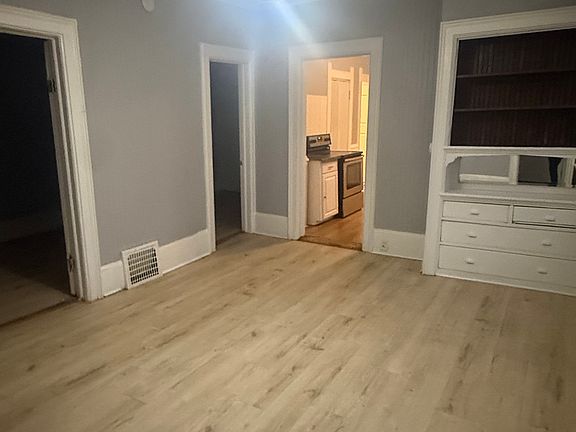 5th image of 2550 N Vel R Phillips Ave #1