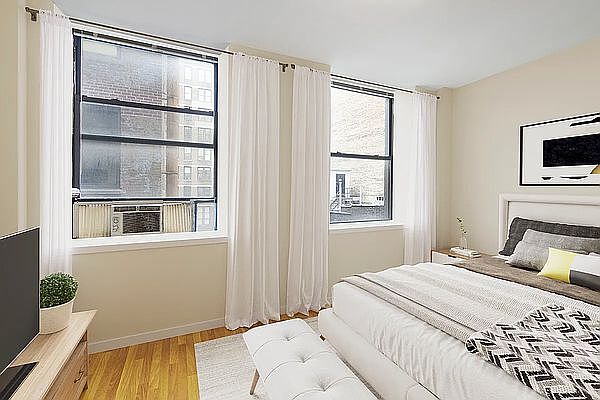 1st image of 114 E 28th St #403
