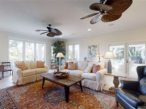 4th image of 537 Tulip Ln