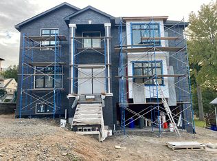 572 Sketch Pl, Ridgefield, NJ 07657