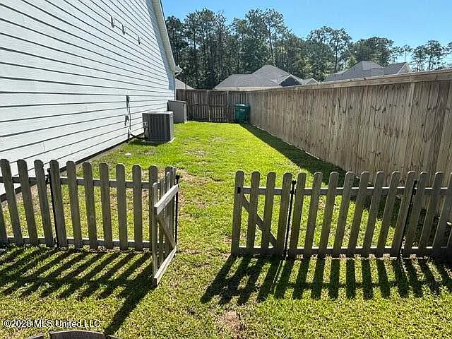 6777 Maurepas Cir — Photo 29