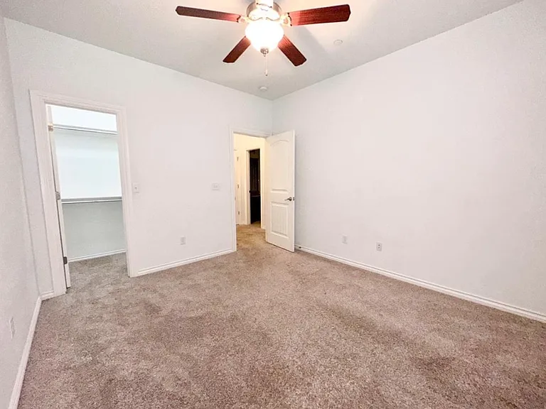 473 S Fretz Ave — Photo 9