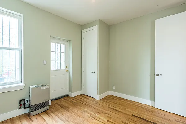 Rented by Nooklyn NYC LLC | media 4