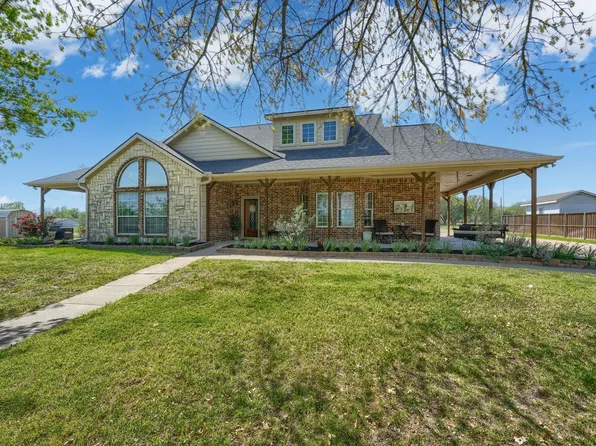 105 N Jones St, Royse City, TX 75189