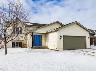 4473 47th St S, Fargo, ND 58104