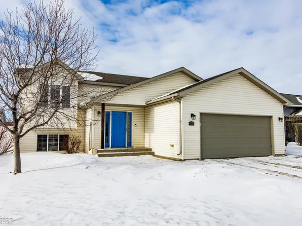 4473 47th St S, Fargo, ND 58104