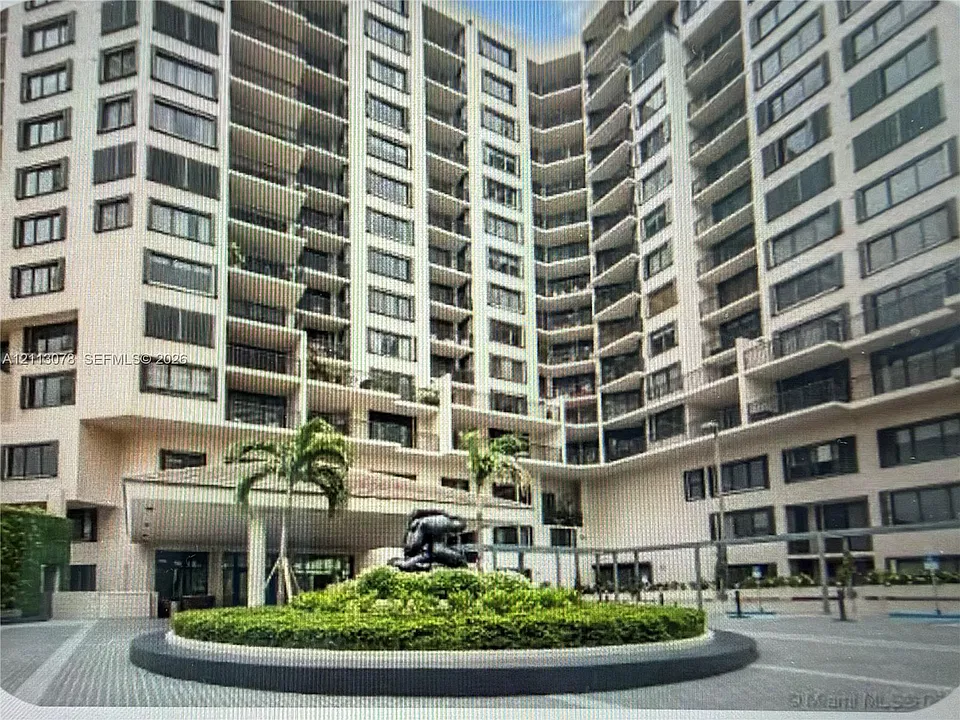 540 Brickell Key Dr #1005