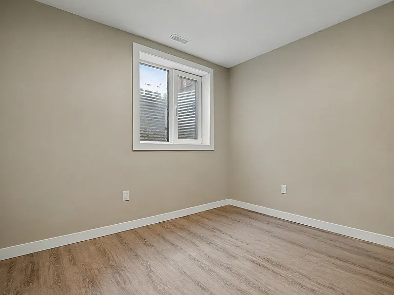 172 Kehl St #1 — Photo 15