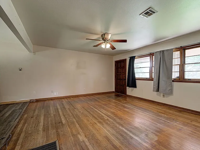 1306 McKinley Ave — Photo 5