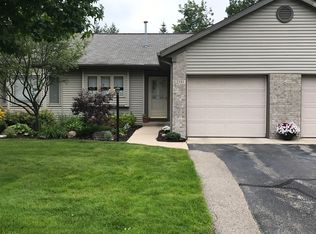 2581 Falcon Pointe Dr NW, Grand Rapids, MI 49534