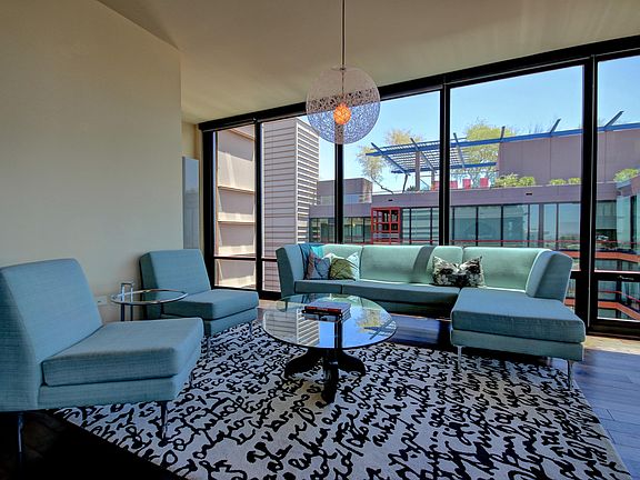4th image of 4808 N 24th St Unit 1527
