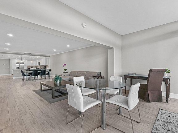 4th image of 6253 Graycliff Dr APT B