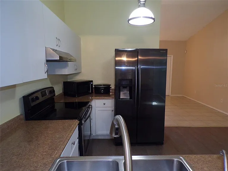 18407 Avon Ave — Photo 10