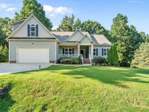 109 Fountain Dr, Clayton, NC 27520