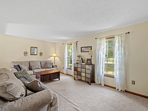 5th image of 214 Payton Ln