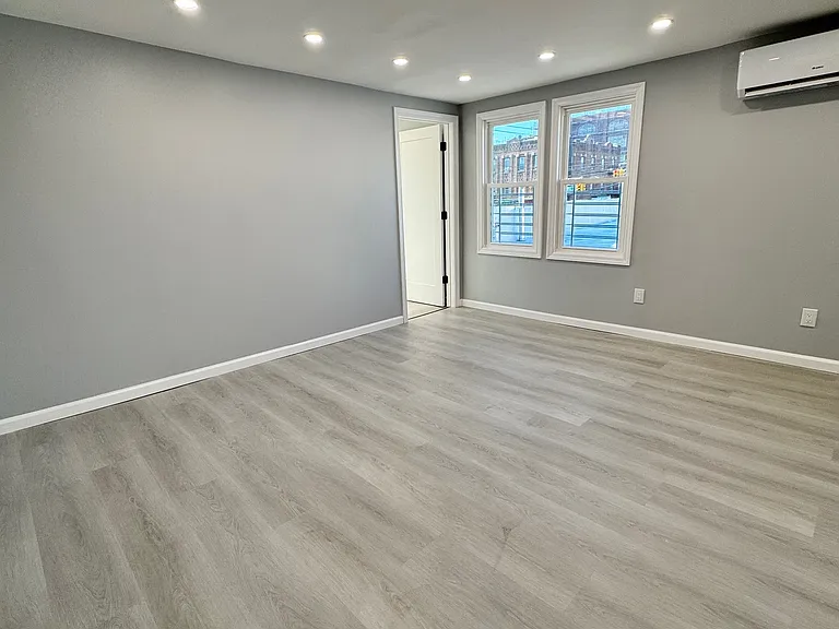 10857 Guy R Brewer Blvd #2 — Photo 5