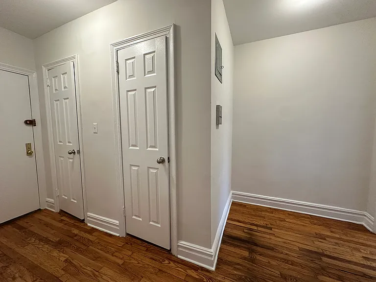 47-60 39th Pl #1E — Photo 6