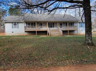 241 Lois Lane Dr #A, Mount Airy, GA 30563