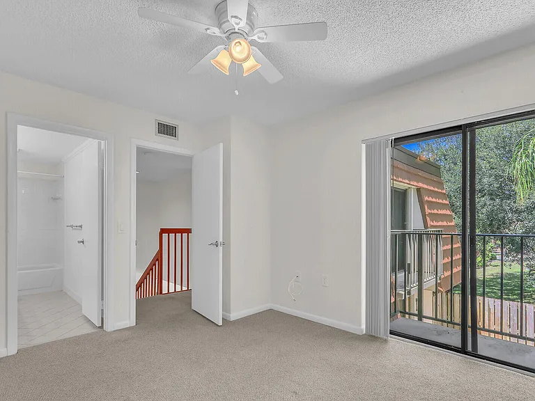 3026 30th Ct — Photo 13