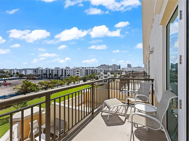 800 N Tamiami Trl #321A — Photo 36